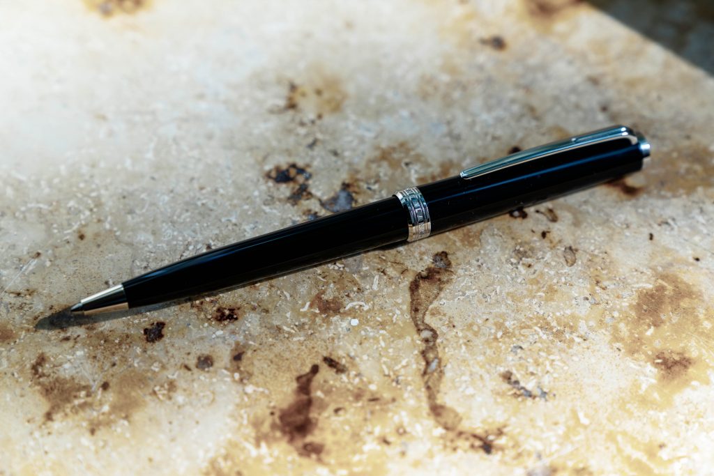 het winkelcentrum vijver mouw Mont Blanc Pix Test & Review - Is the luxury ballpoint pen worth its money?